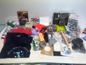 lot 1215 image: LOT OF MIX ITEMS