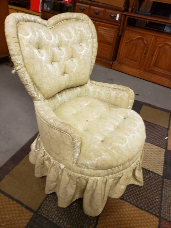 Vintage heart best sale shaped chair