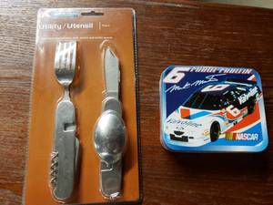 lot 5417 image: Ozark Trail 7 n 1 Utility Utensil and Tin with 3 Hotwheels