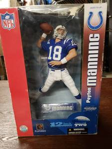 lot 5422 image: Players Inc 12 Peyton Manning Action Figure