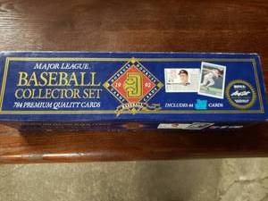 lot 5428 image: 1992 Donruss Baseball Card Set