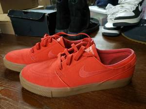 lot 5439 image: Nike Zoom Stefan Janoski Size 10.5 Shoes Hyper Red