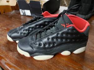 lot 5442 image: Air Jordans Size 6.5Y