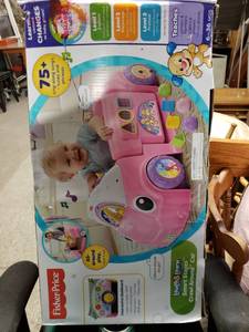lot 5453 image: Fisher Price Laugh and Learn Crawl around Car