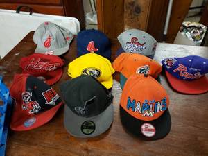 lot 5462 image: Huge Lot of Sports Hats