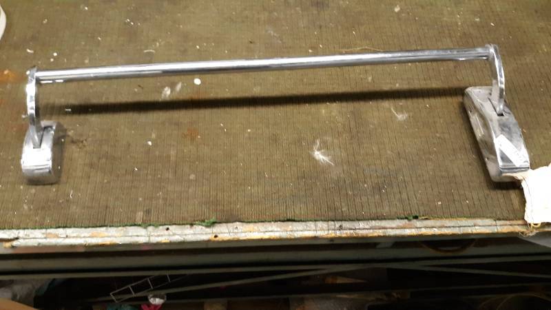 Chrome Push Bar Door Handle At T Downtown Kc Corporate Auction