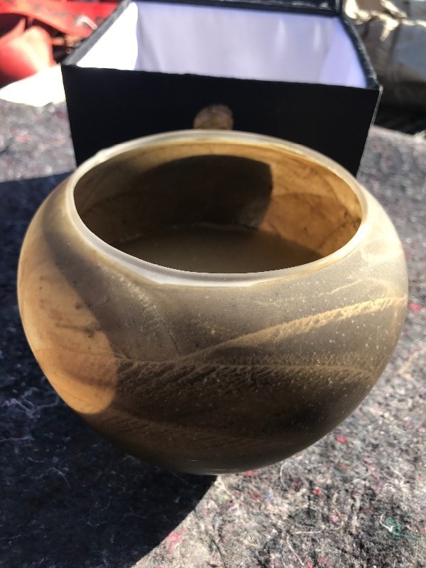 lot 204 image: Very nice gift candle with nice gift box