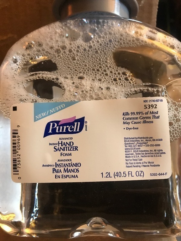 lot 395 image: 40 full ounces of Parell hand sanitizer as picture  expiration date January 2022