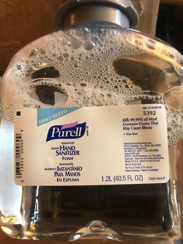 lot 396 image: 40 full ounces of Parell hand sanitizer as picture  expiration date January 2022