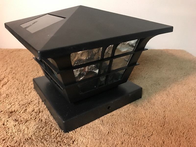 lot 443 image: New inbox LED solar post cap lights bits 4 x 4 posts and 5 x 5 posts