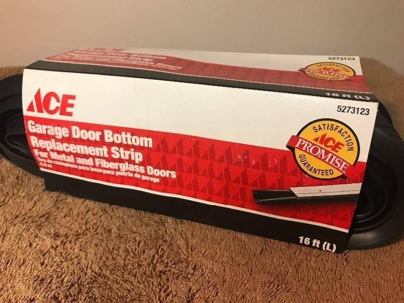 lot 450 image: New garage door bottom replacement strip