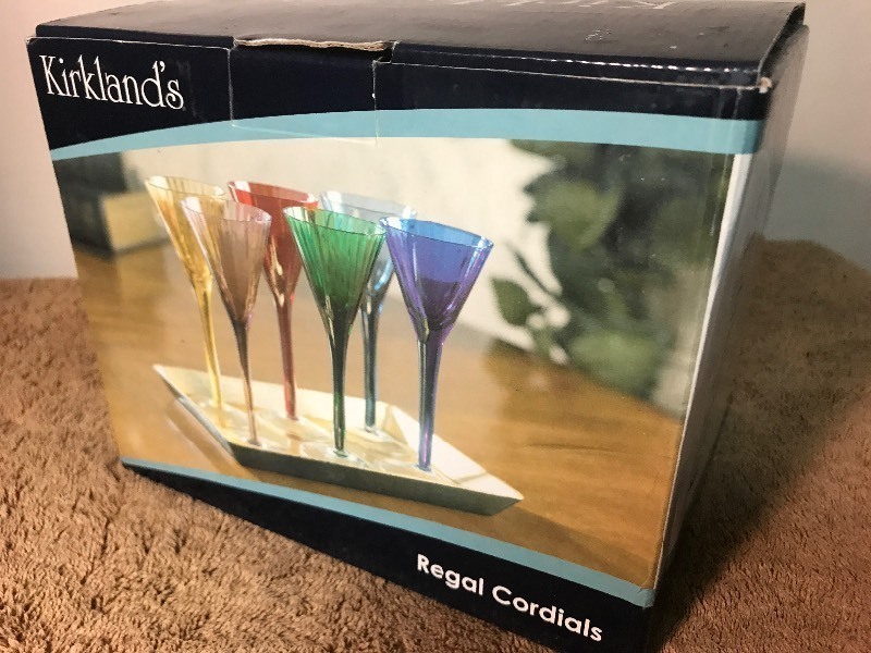 lot 482 image: Get new inbox colorful glass  Drink set