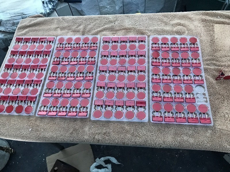 lot 52 image: Large lot of clips great for papers use your imagination holding pictures take it rain as pictured