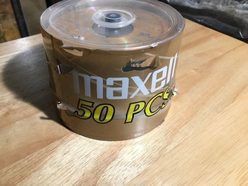 lot 576 image: Case of compact discs