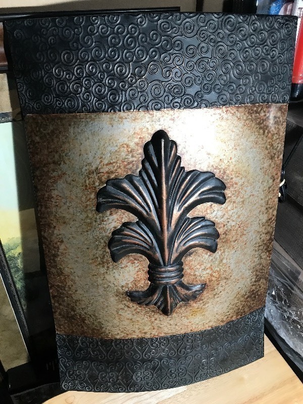 lot 582 image: Large metal Decore piece 14 x 20 Great for indoor or outdoor