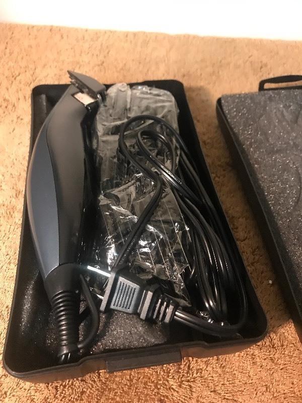 lot 672 image: Remington hair clipper set with case