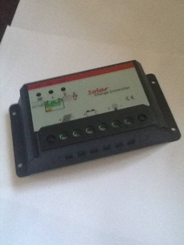 lot 7789 image: New solar panel controller module