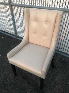 lot 1 image: Very nice retro style chair very comfortable looks great matches the chair in the next slot