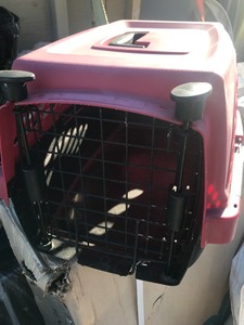 lot 154 image: Small pet carrier