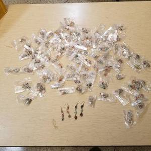 lot 14 image: approximately 100 Pair of earrings