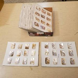 lot 15 image: 144 pendants