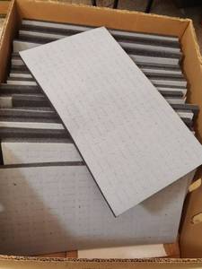 lot 38 image: 20 foam ring displays