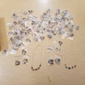 lot 63 image: approximately 100 5 Stone chokers