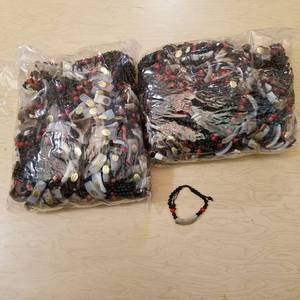 lot 72 image: approximately 600 adjustable agate bracelets