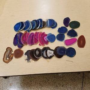 lot 89 image: approximately 50 polished geodes