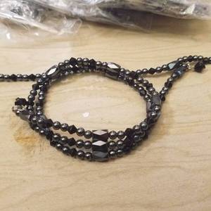 lot 224 image: approximately 100 count 21 inch magnetic bracelets