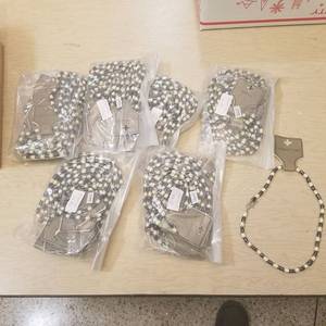 lot 262 image: approximately 72 Colonial crafts chokers