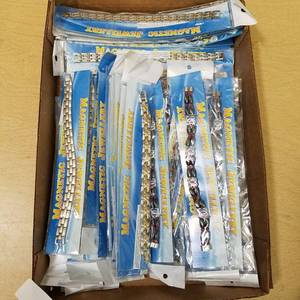 lot 2033 image: assorted magnetic jewelry bracelets