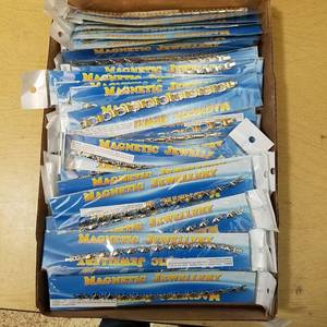 lot 2034 image: assorted magnetic jewelry bracelets