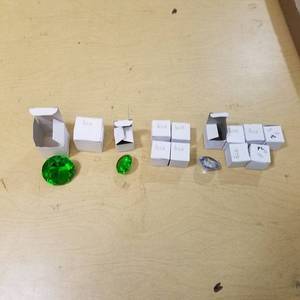 lot 2053 image: assorted jewels- 13 pieces total