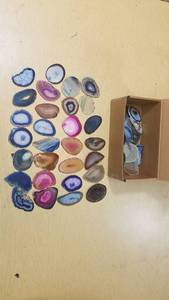 lot 2073 image: over 40 small geodes