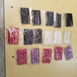 lot 2105 image: assorted mini purses - 16 count