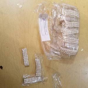 lot 2202 image: approximately 50 bracelets - 3 Lines -  flat pearl beads bracelet