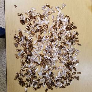 lot 2203 image: approximately 400 jewelry beads