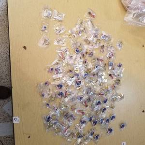 lot 2242 image: approximately 140 USA themed pins