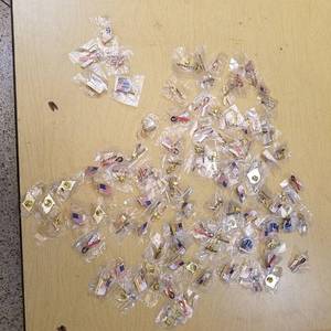lot 2253 image: over 75 USA themed pins