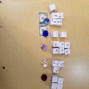 lot 2258 image: 20 Jewels - 40 mm