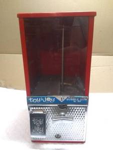 lot 11265 image: Vintage Toy n Joy 1 cent Bubble Gum Dispenser