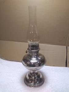 lot 11276 image: Vintage Rayo Oil Lamp