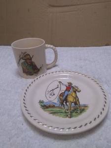 lot 11277 image: Vintage Longmont Colorado Co Collectable Roy Rogers Mug and Plate