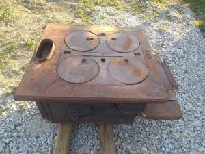 lot 11279 image: Antique National Cook Stove
