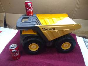 lot 11299 image: Vintage Tonka Dump Truck