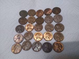 lot 11332 image: Lot of 25 Assorted Wheat Pennies #4