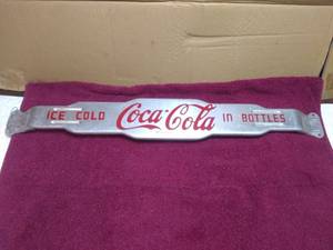 lot 11340 image: Vintage Coca-Cola Aluminum Door Pull