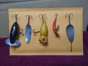 lot 11341 image: Vintage Fishing Lures Lot #1