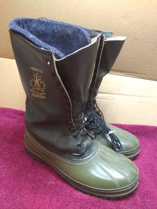 lot 11351 image: Sorel Kaufman Frontier Insulated Wool, Rubber, and Leather Boots Size 13